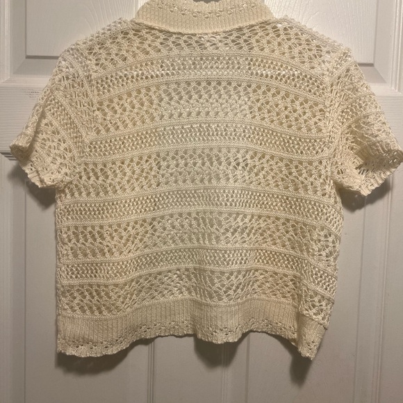 Elegant Cream Knit Women's Shrug - Picture 3 of 3